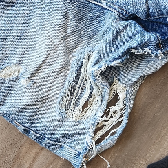 BDG urban outfitters distressed pax shorts. Size 26 - Picture 5 of 7